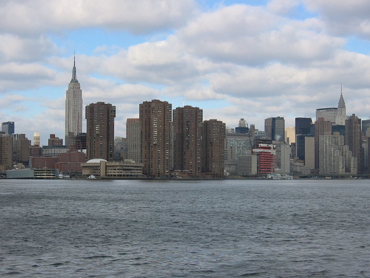 16 View of Manhattan East side.JPG